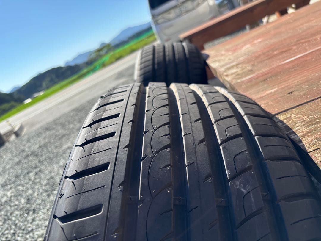 オートウェイで購入　245/45/20 サマータイヤ