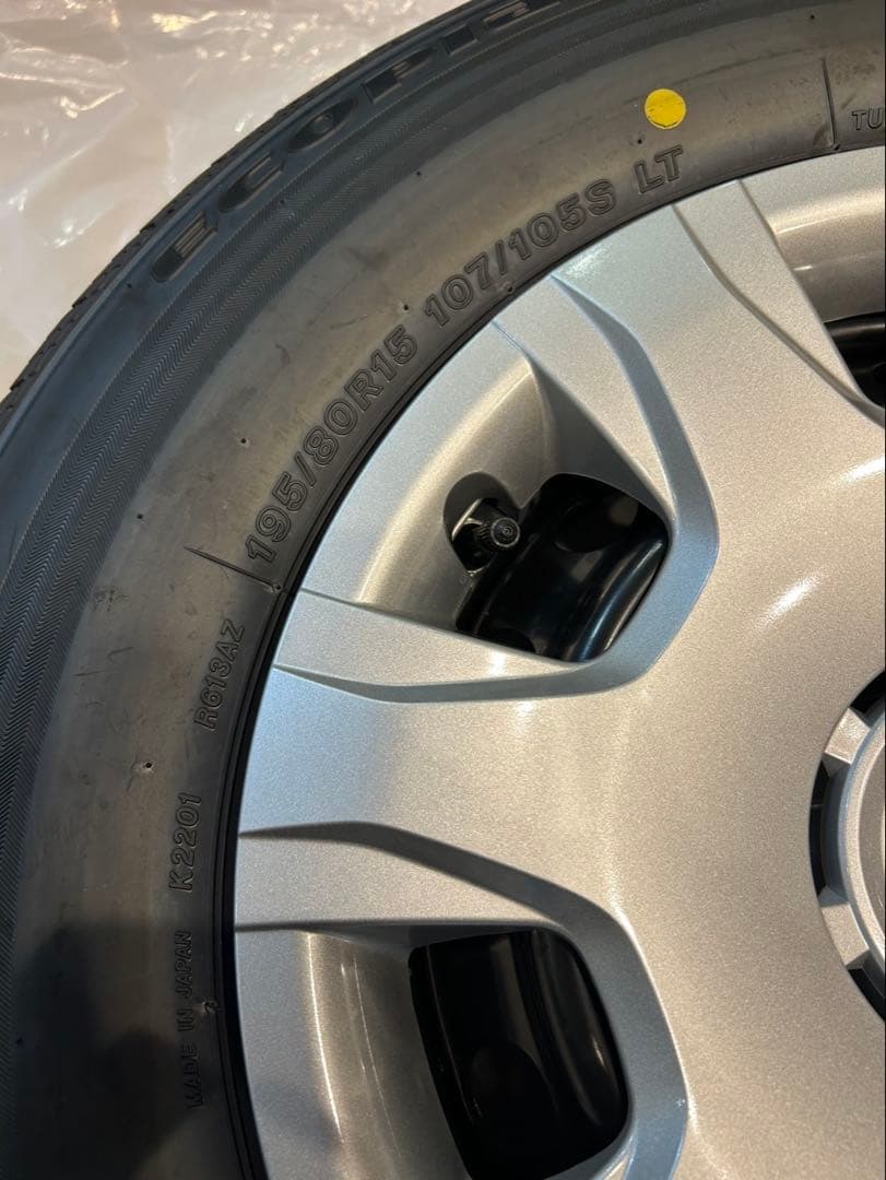 ハイエース純正タイヤ　ブリヂストン　納車時外し　4本セット