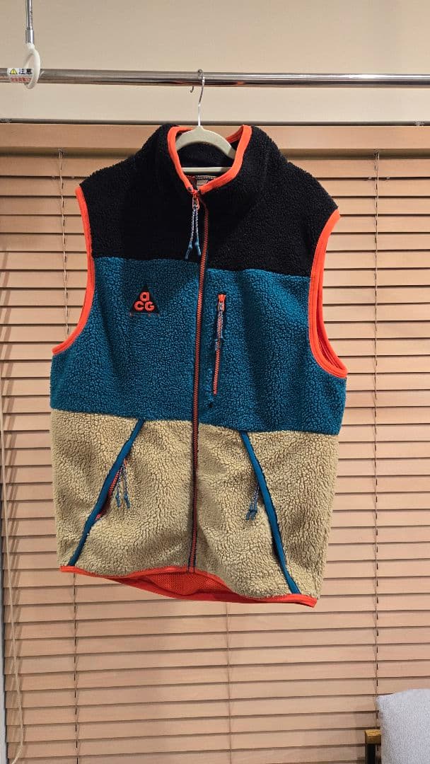ACG マルチカラー ベスト S　訳アリ