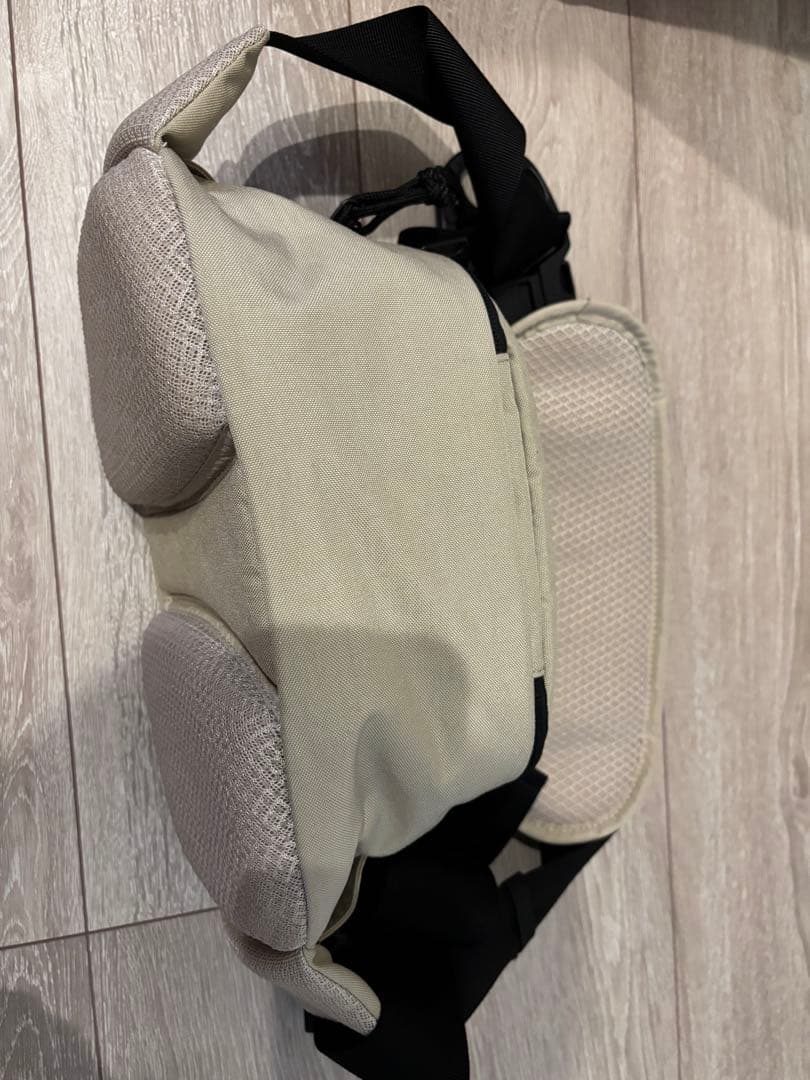 お値下げ♩huggoヒップシート ベージュ