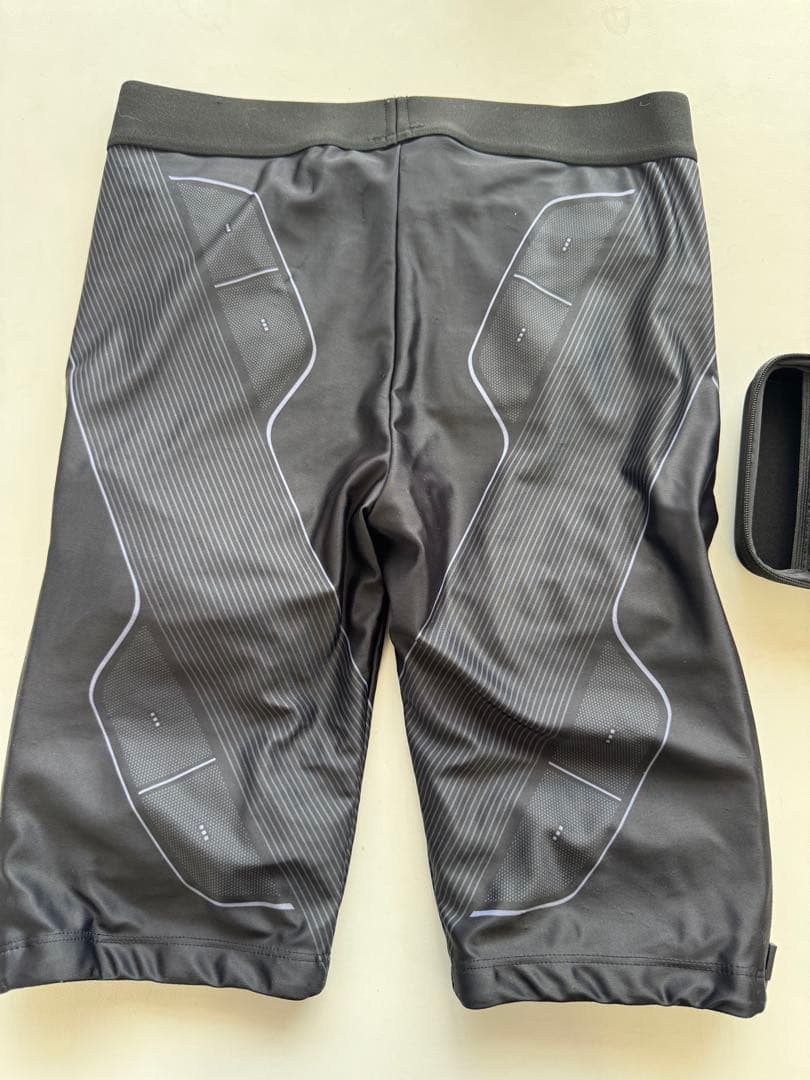 【シックスパッド】パワースーツ　ヒップアンドレッグ レディースＬ