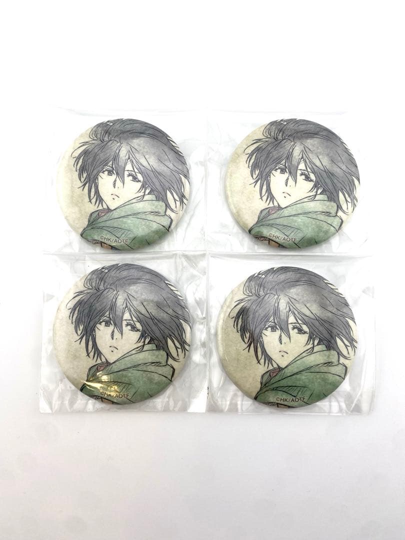 進撃の巨人 ミカサ きゃにめ cd柄 ジャケット 缶バッジ wit