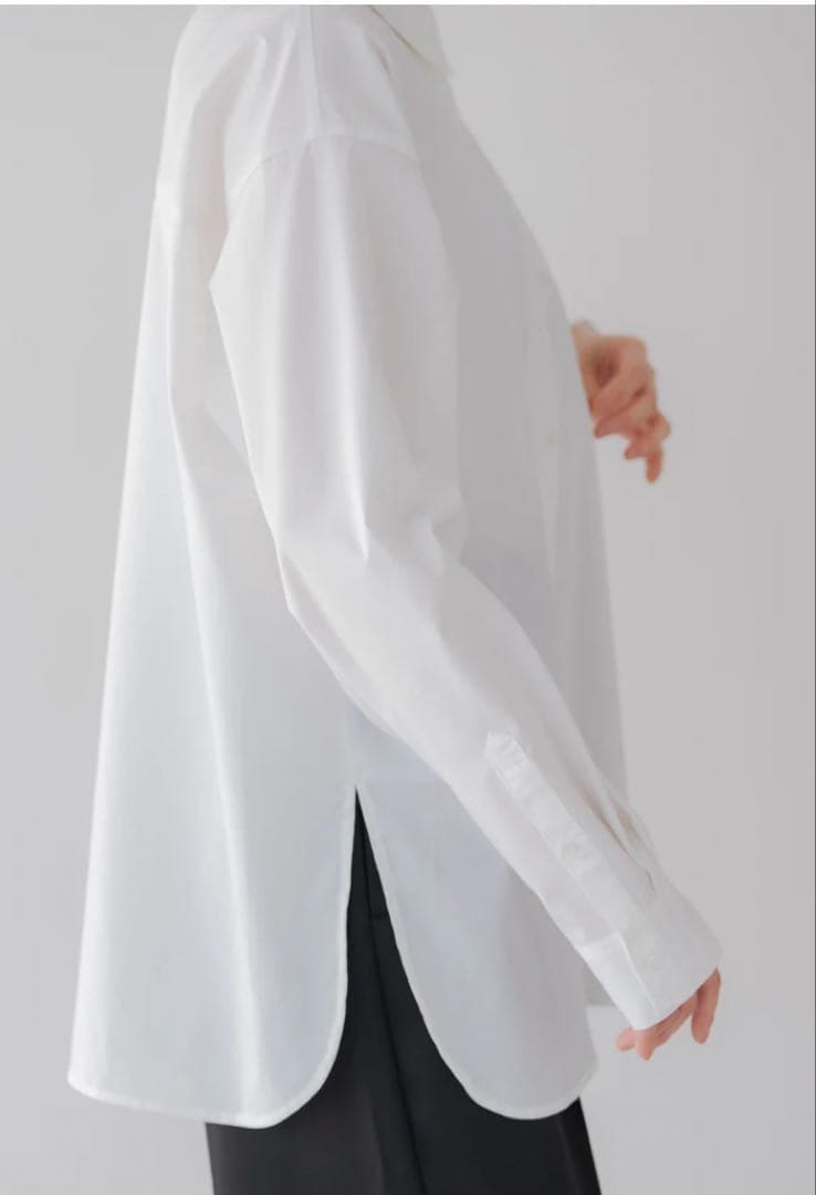 regleam リグリーム ワンポイントビッグシャツ　ホワイト×ネイビー刺繍