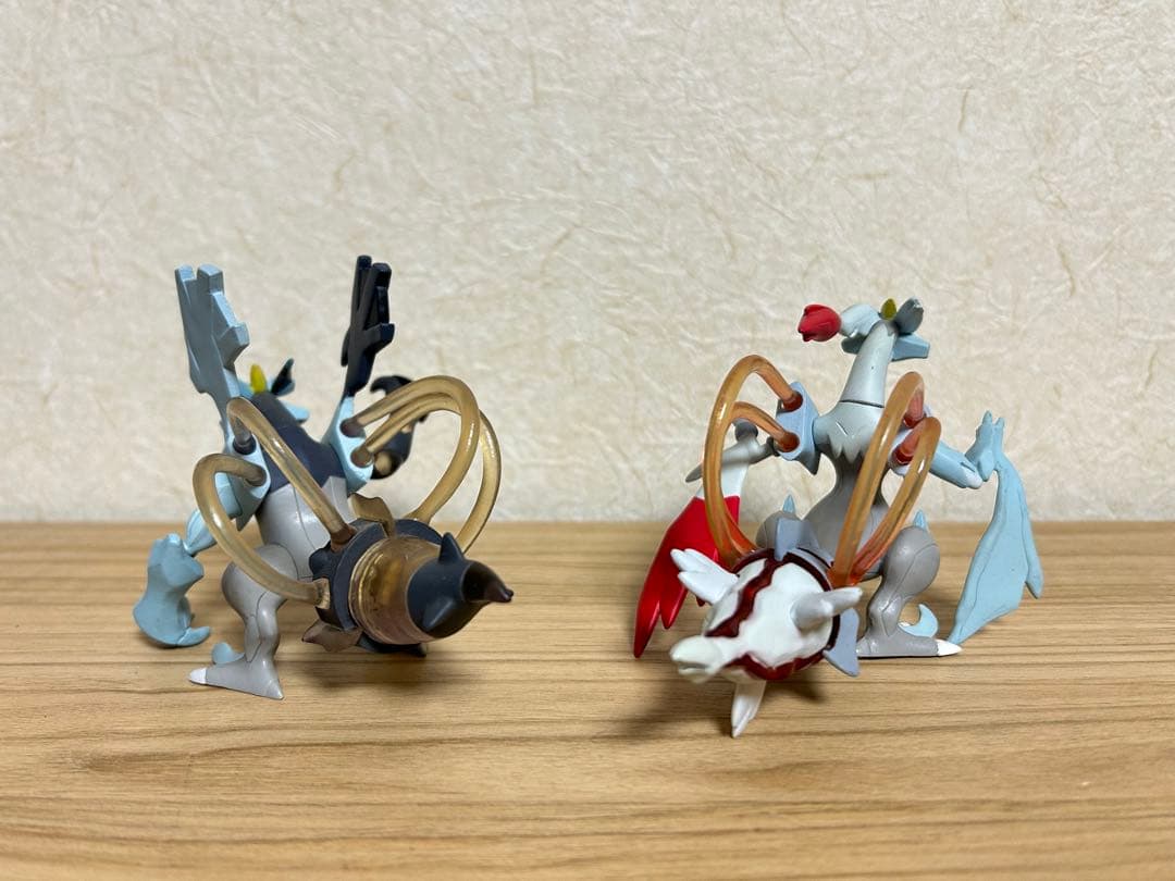 立体ポケモン図鑑　ブラックキュレム ホワイトキュレム