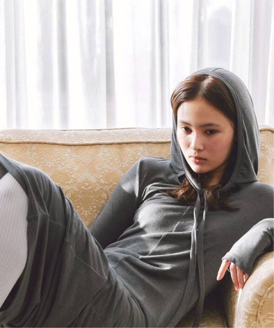 新品タグ付き　EDIT.FOR LULU hoodie dress グレー