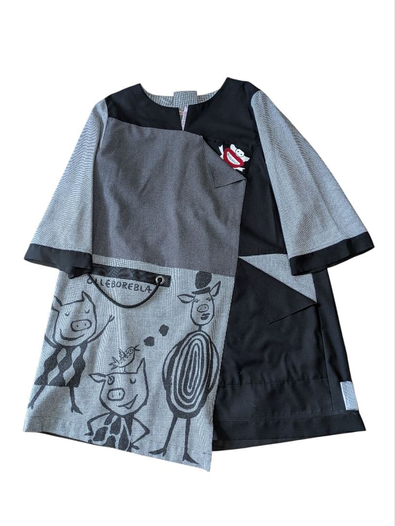 アルベロベロ♥️ぶたさんアートプリント五分袖チュニック グレー・ブラック