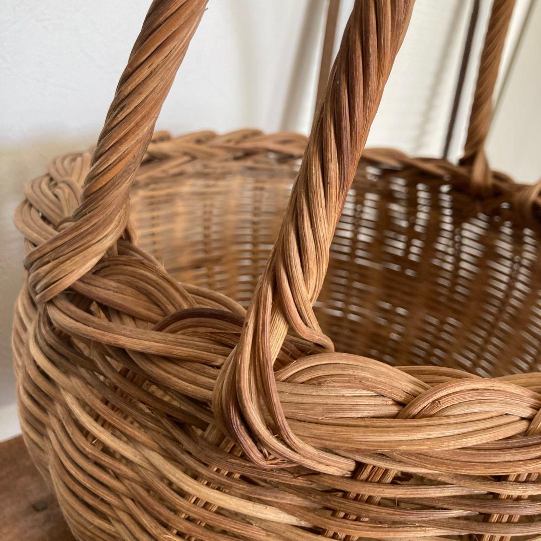 フランスパニエヴィンテージ籠　ラタン　バスケット