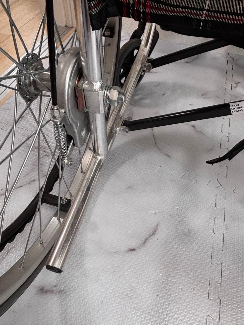 マキテック　自走用車椅子 ブレーキ付き　介護　折り畳み可能