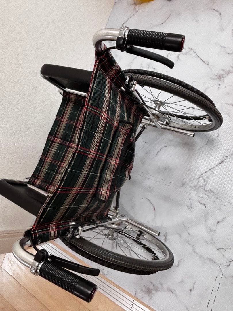 マキテック　自走用車椅子 ブレーキ付き　介護　折り畳み可能