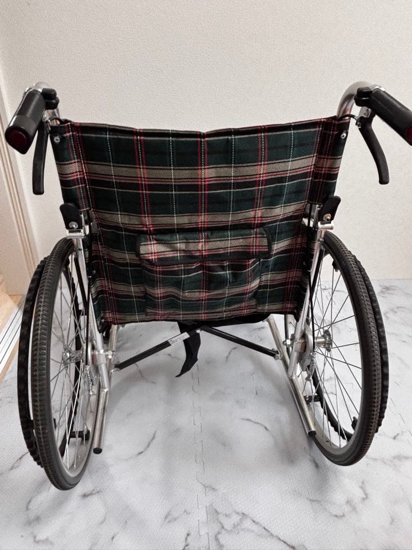 マキテック　自走用車椅子 ブレーキ付き　介護　折り畳み可能