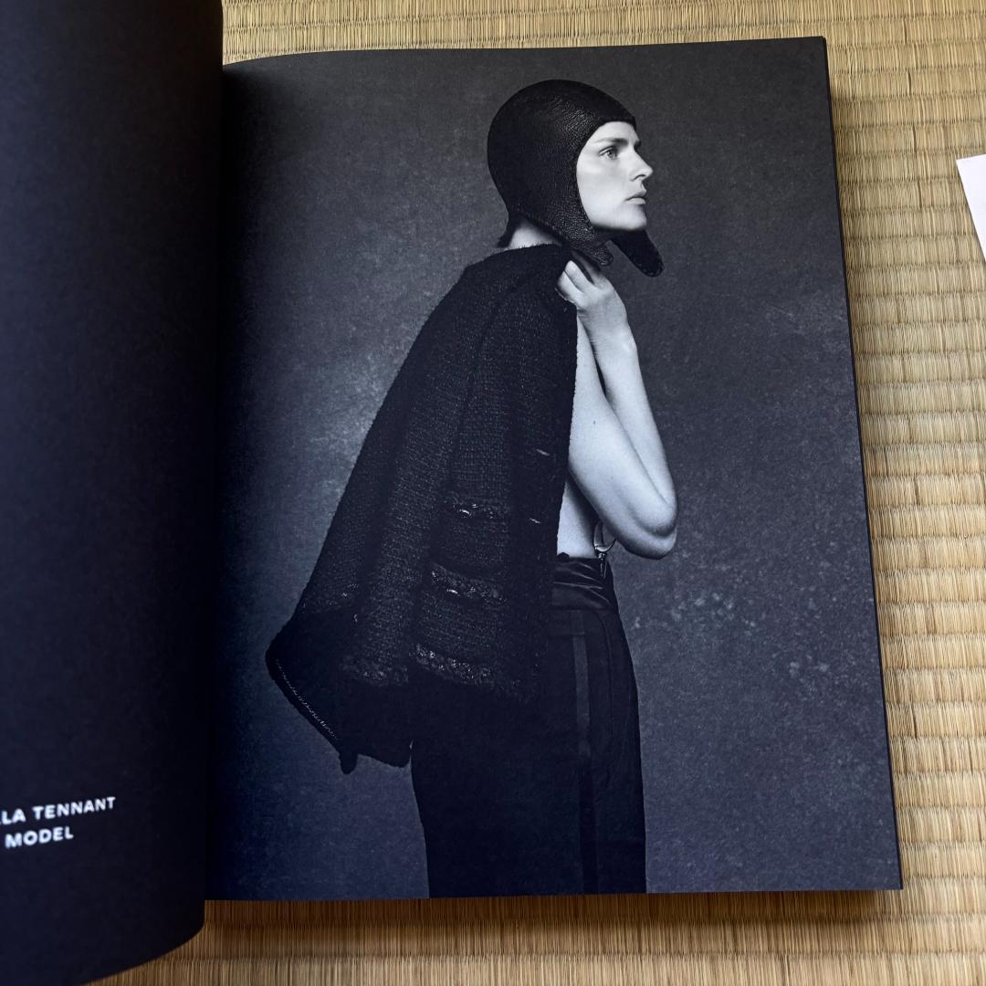 The Little Black Jacket　シャネル