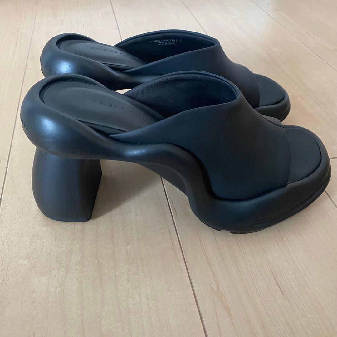 CHARLES & KEITH レイラオープントゥミュール　38