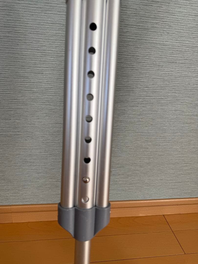 美品】松葉杖 2本セット（アルミ製・軽量）｜骨折・リハビリ用