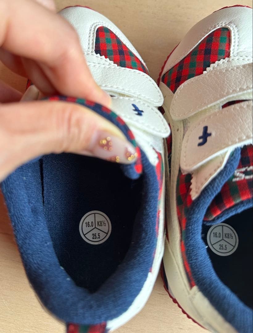 美品　ファミリア　アシックス　スニーカー　赤系チェック　16cm