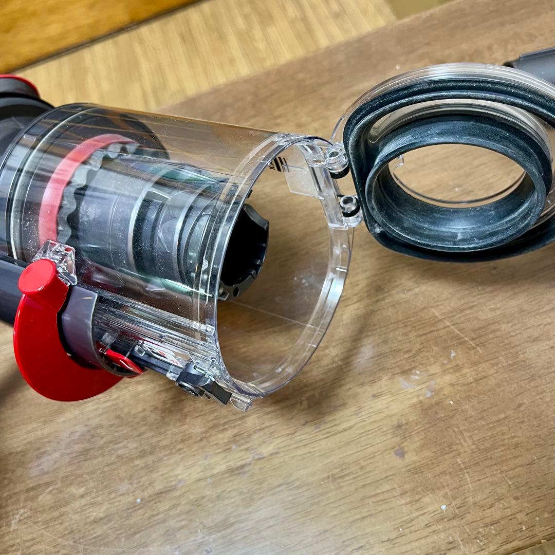 【美品】dyson 掃除機 SV20 V12 本体+充電スタンド