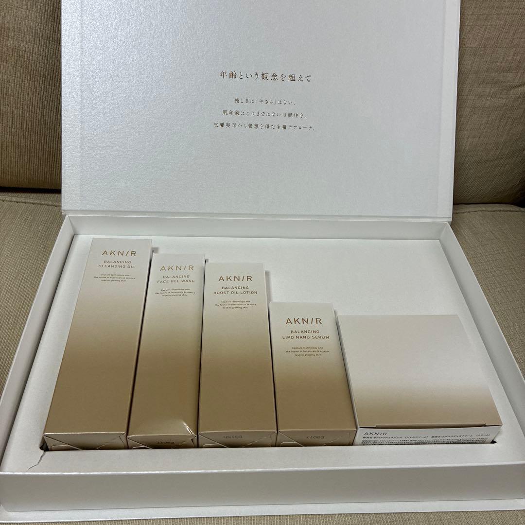 AKNIR アクニー　スキンケアセット