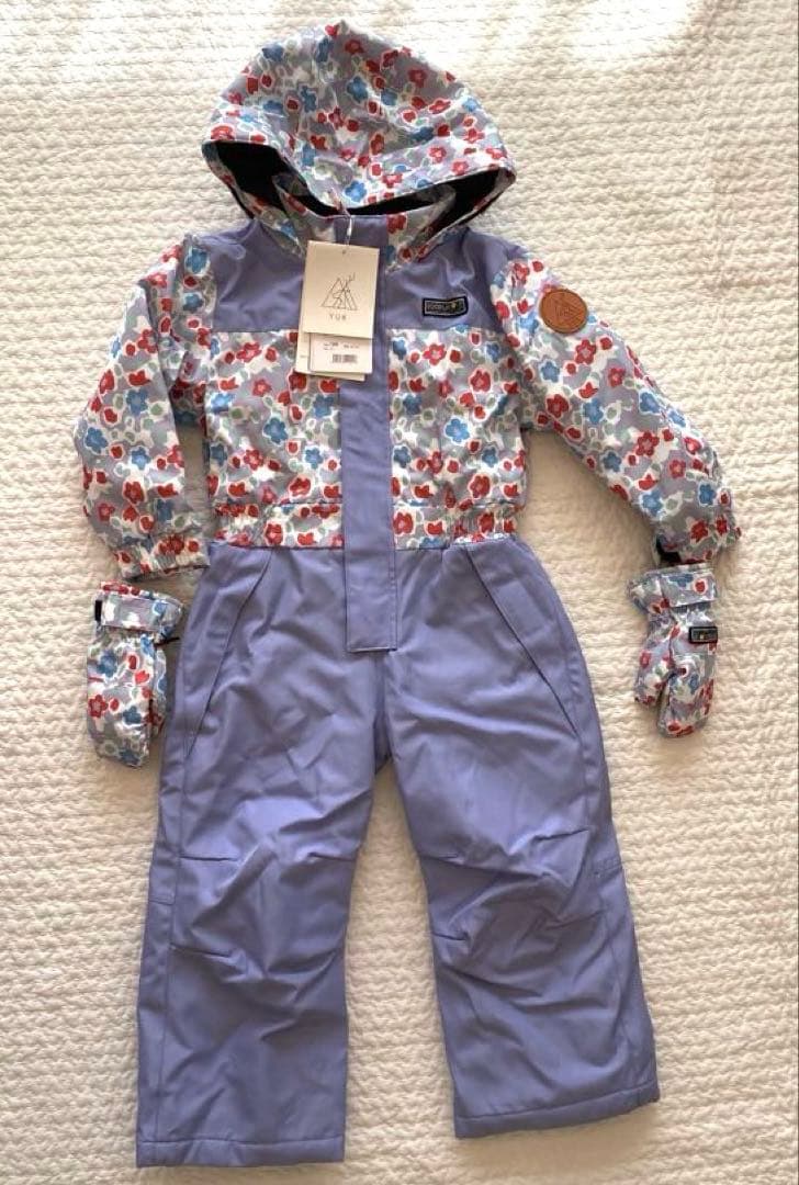 【新品未使用】yukユック❄︎子ども用スキーウェア・スノーウェア　花柄 紫　手袋