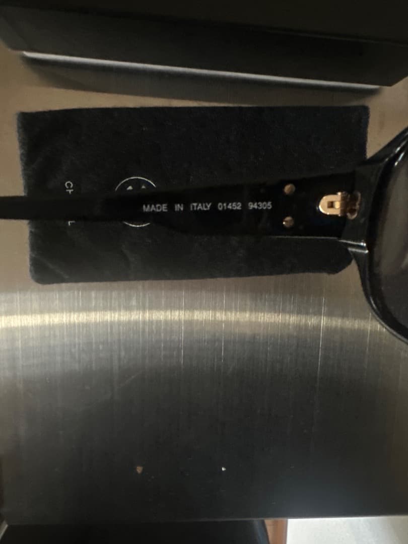 CHANEL ブラック サングラス ゴールドロゴ ケース付き