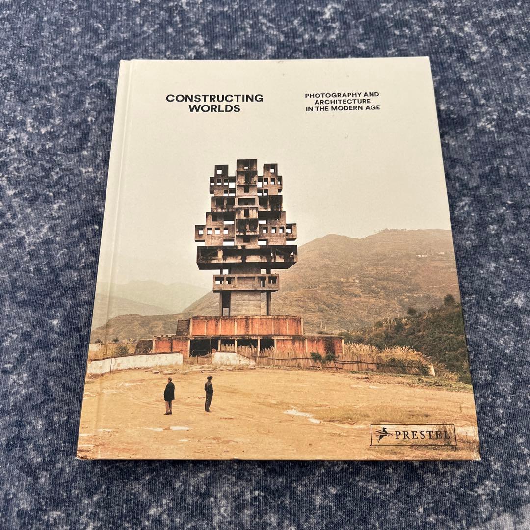 洋書 Constructing World