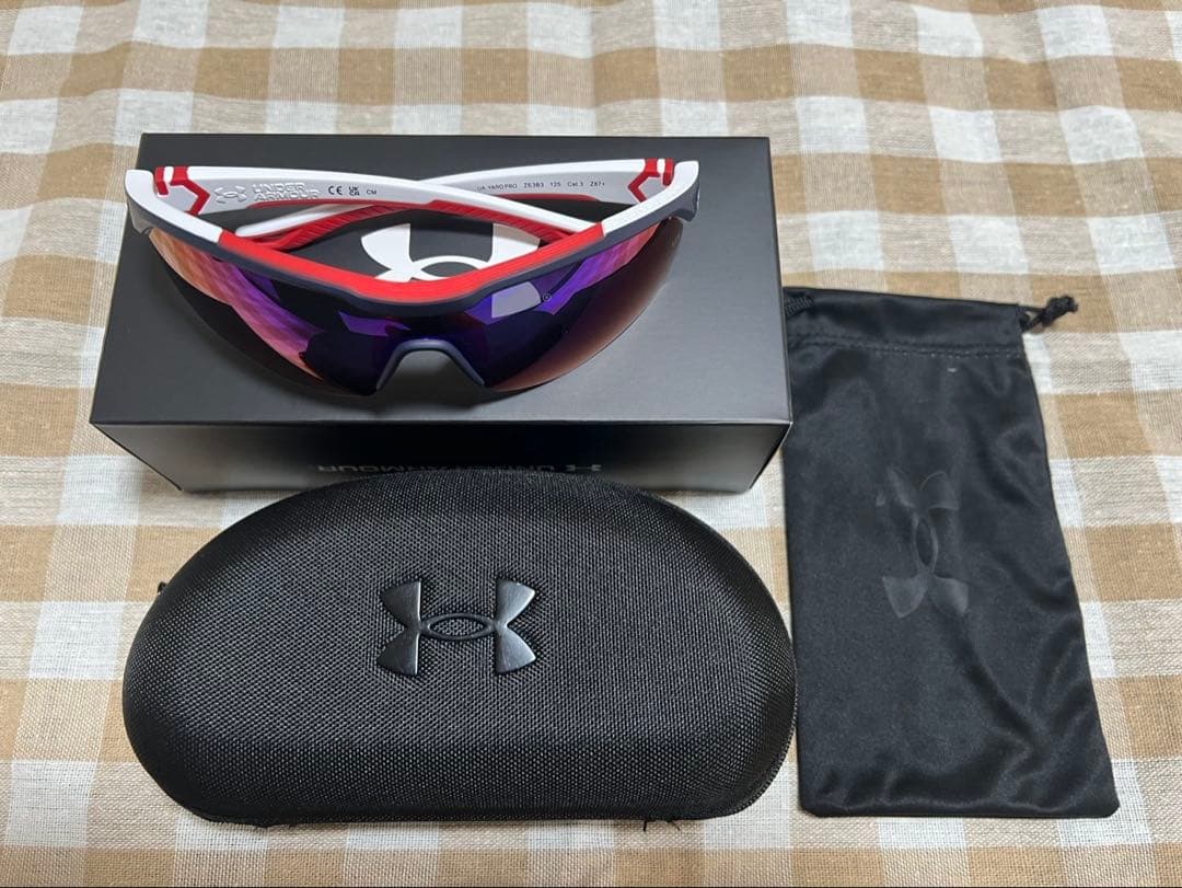 アンダーアーマー　スポーツサングラス