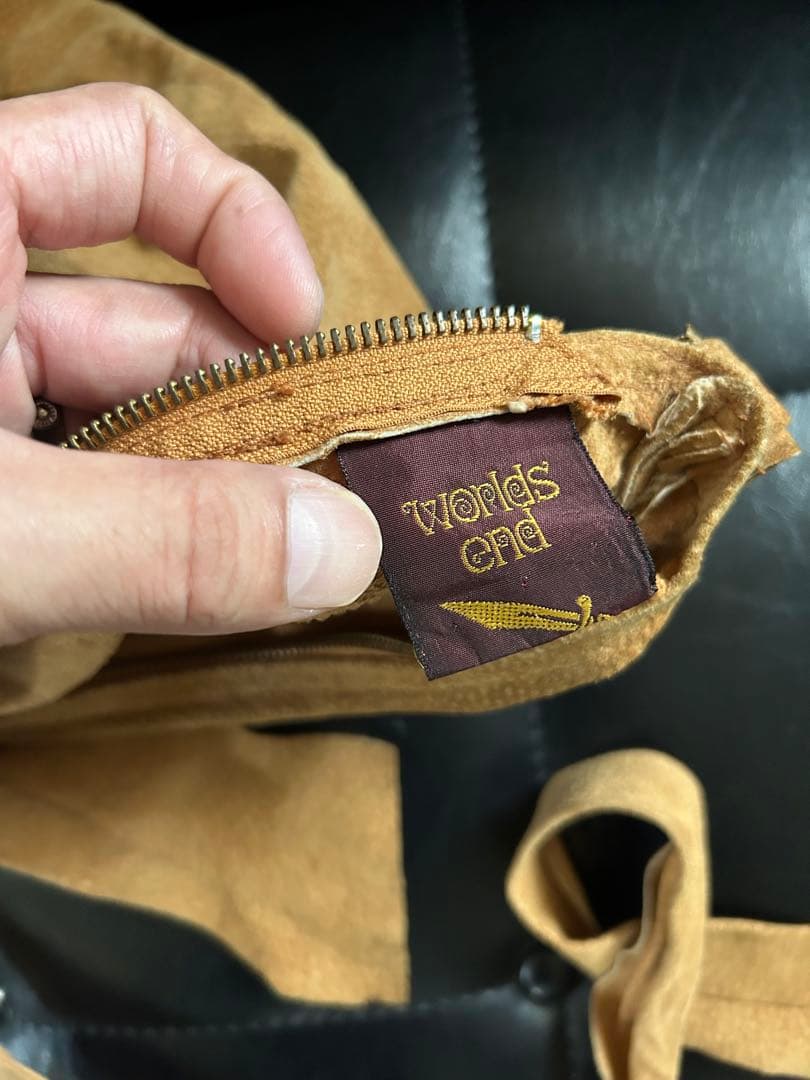 ワールズエンド クラシックス レザーバナナバッグ