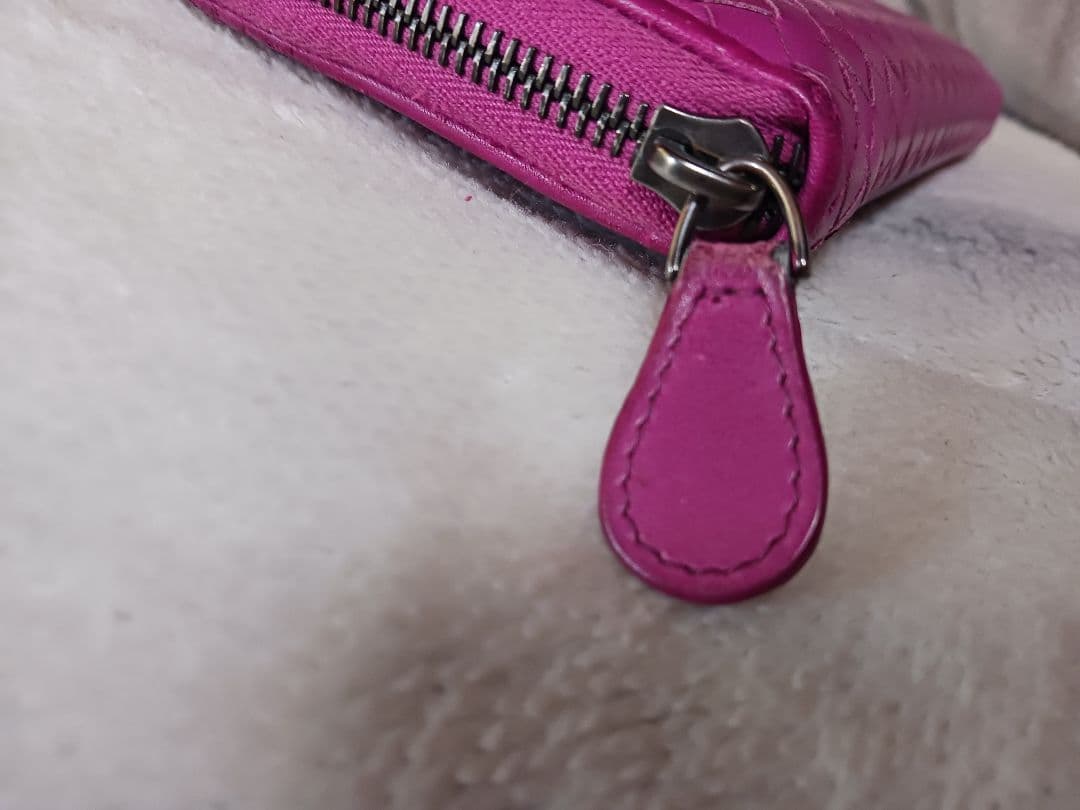 ボッテガヴェネタ マゼンタ ラウンドファスナー長財布❤