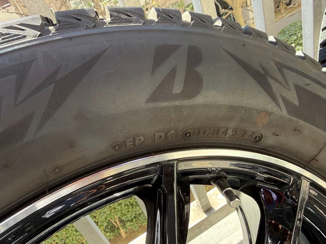 ブリヂストン DM-V3 235/60R18 スタッドレス Eurotech黒