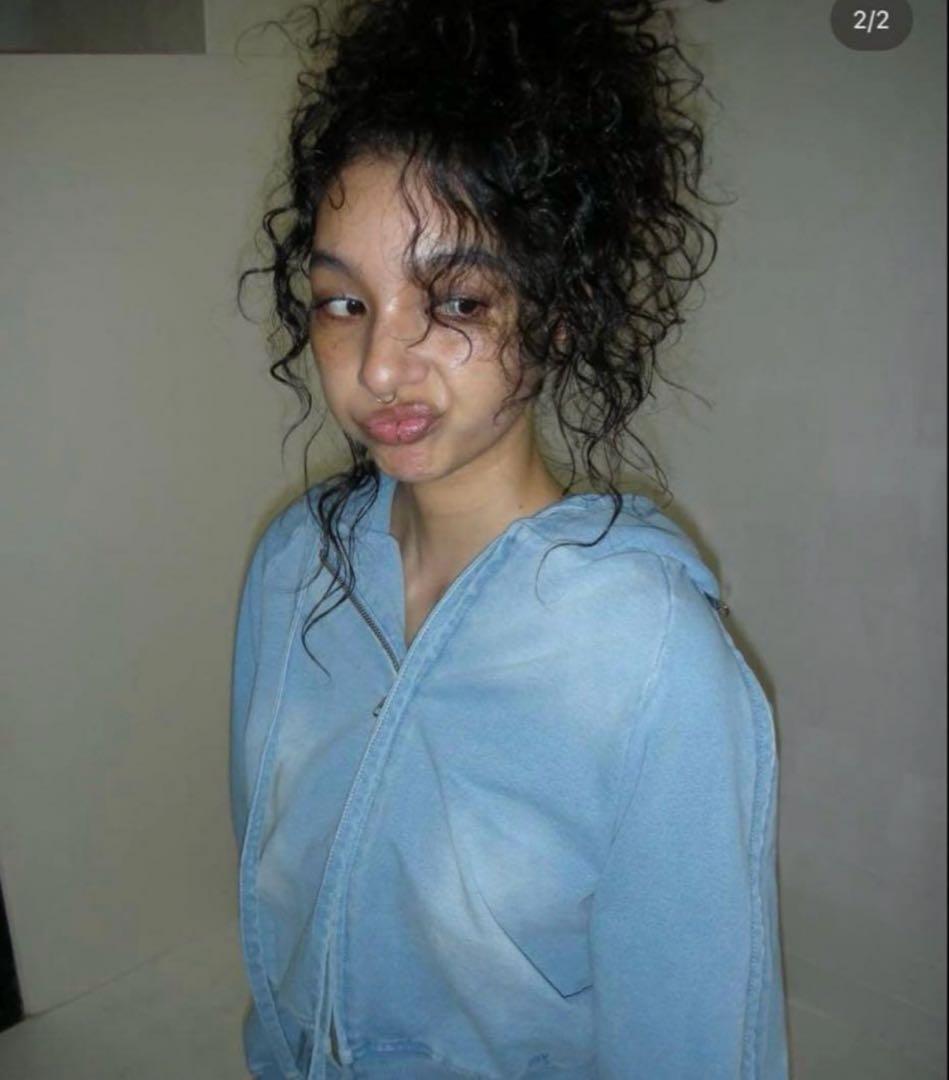 beeden フード付きジップパーカー　美品　即日発送