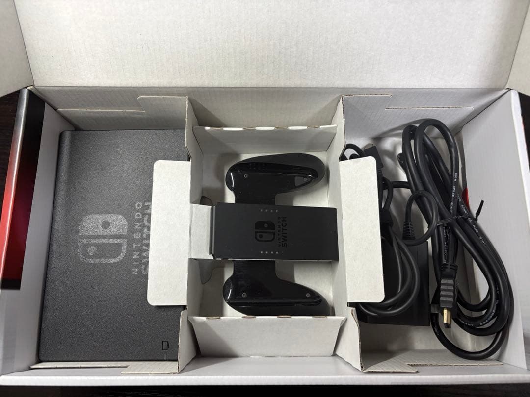 ニンテンドースイッチ本体＋Joy-Con2個セット＋本体ケース