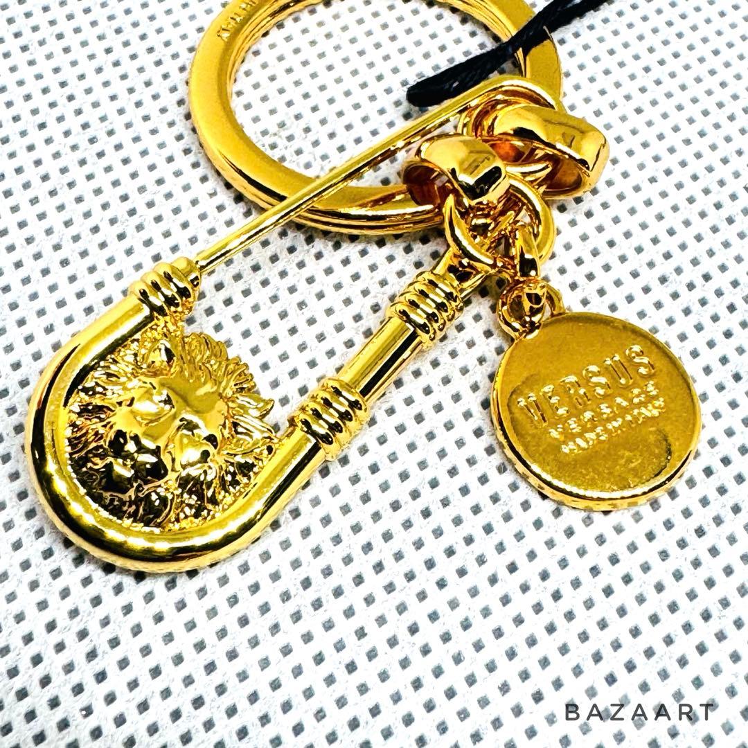 VERSACE ヴェルサーチ ライオン キーリング キーホルダー ゴールド 美品