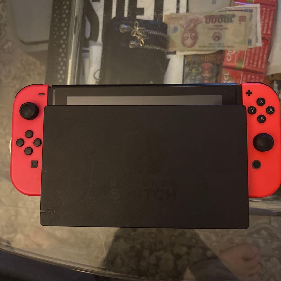 Nintendo Switch 本体 赤