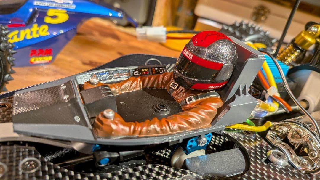 まき様納車待ちウレタン塗装仕上タミヤアバンテ希少廃盤TRE01 ファインスペック