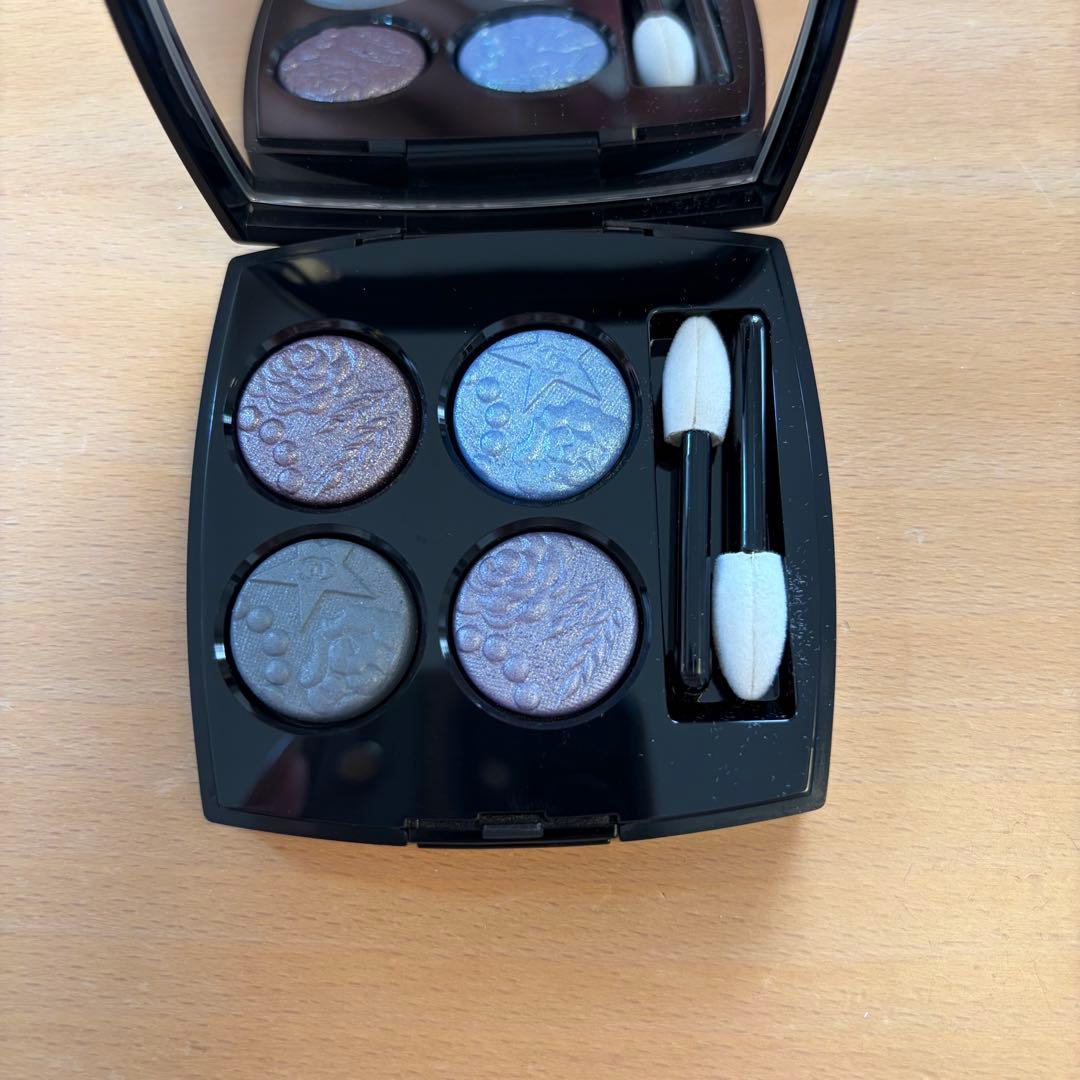 シャネルアイシャドウパレット　レキャトルオンブル397 ニュイ　アストラル