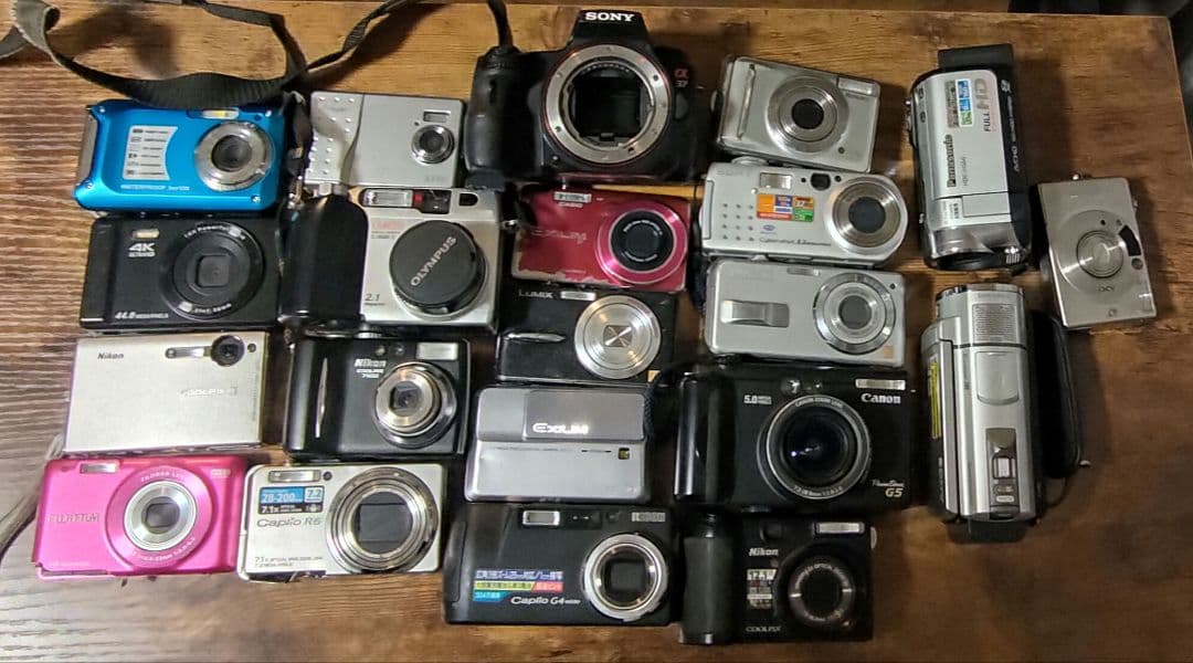 デジタルカメラ18点＋３　まとめ売り