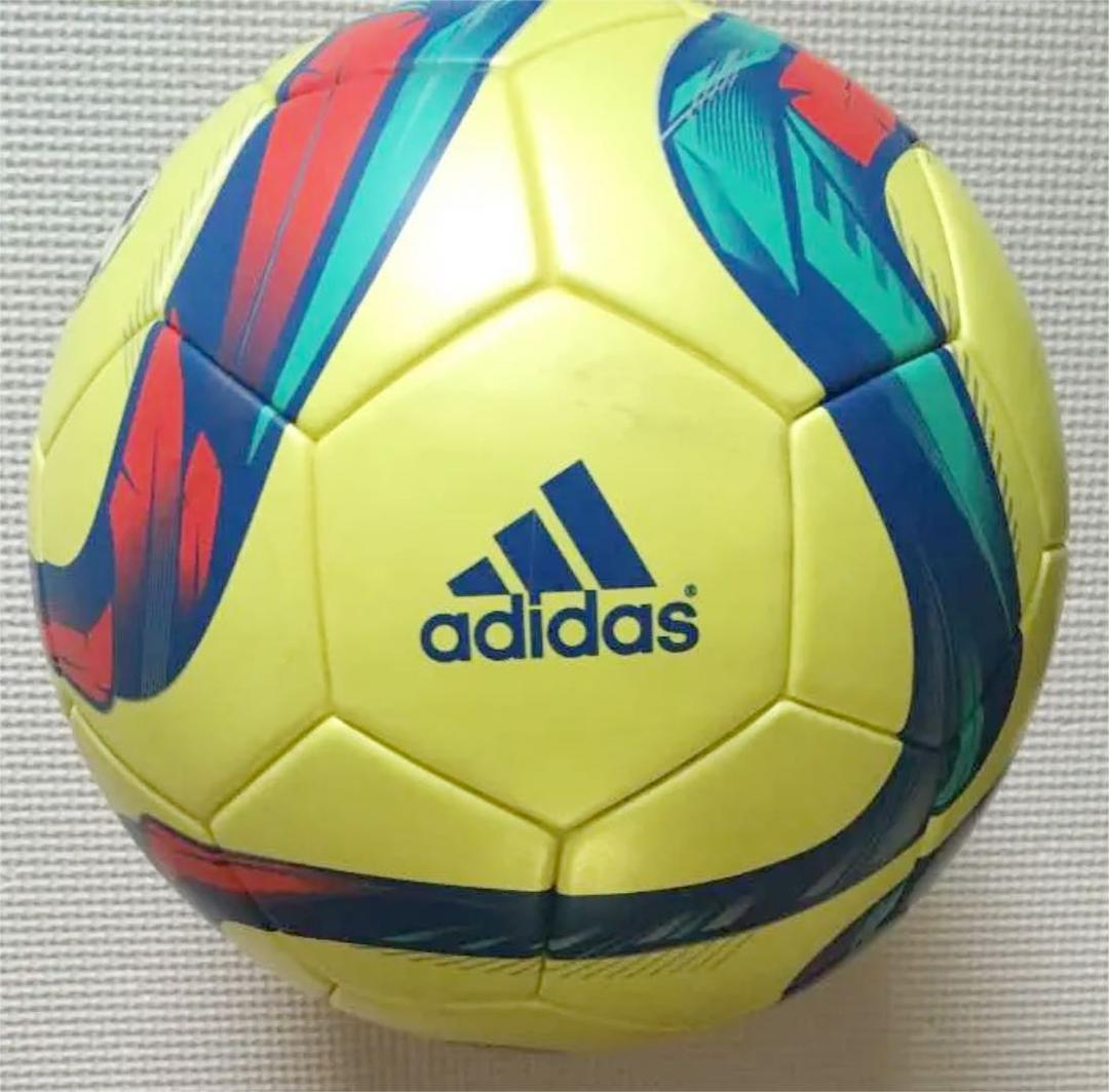 JAPAN U-12  サッカーボール 公式球 アディダス 特別版カラーボール