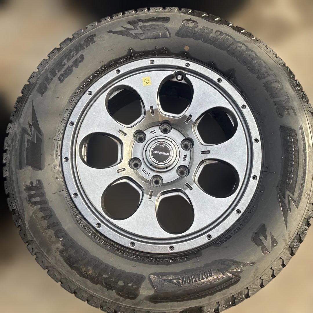 ランドクルーザー プラド ブリヂストン スタッドレス 17インチ ホイール