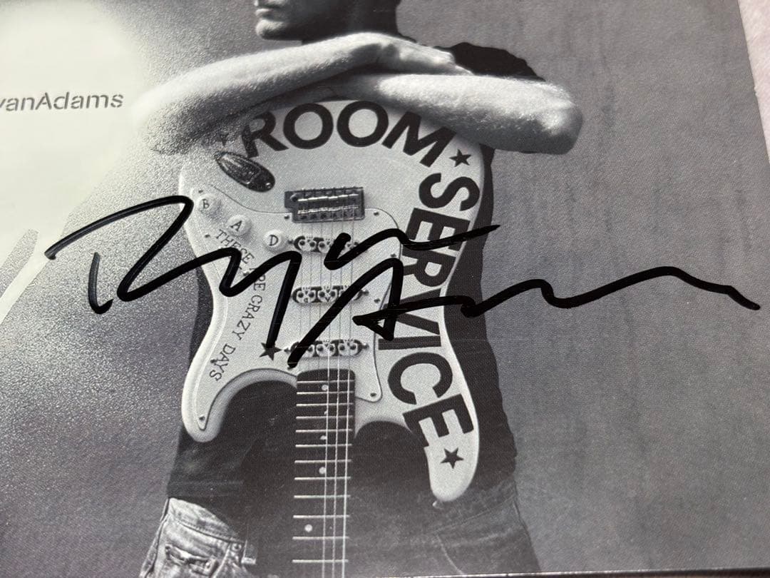 レア　Bryan Adams直筆サインRoom Serviceブライアンアダムス