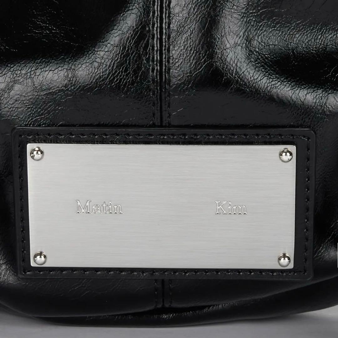 バッグ HALF SHIRRING RIBBON ROUND BAG IN BLACK