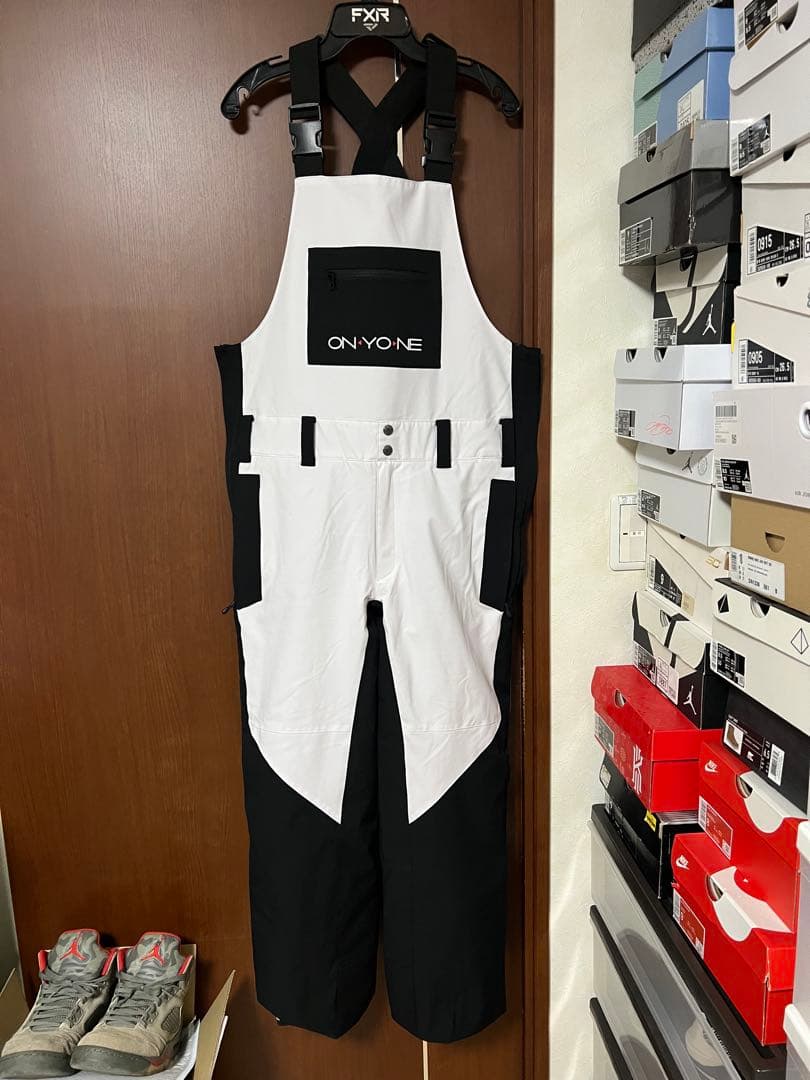 tsuno　ONYONE スキーウェア パンツのみ　ホワイト/ブラック