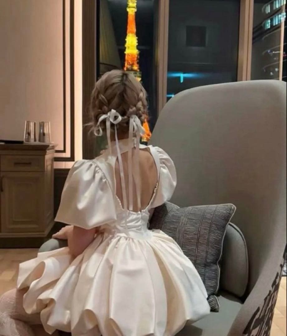 トリートユアセルフtreat ürself サテンバルーンペプラムミニワンピース