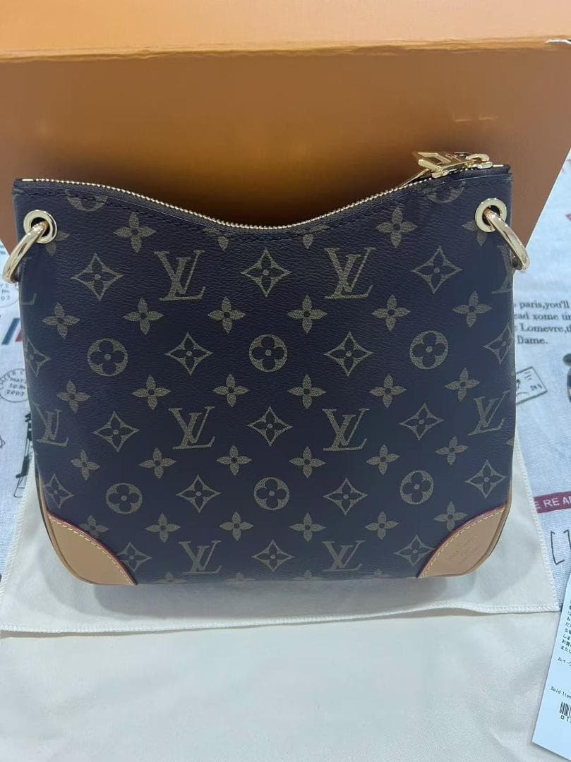 クマプリント Tシャツ