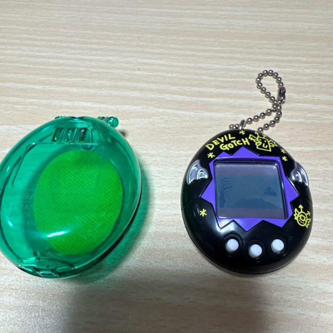 デビルっちのたまごっち　ブラック　ケース付き