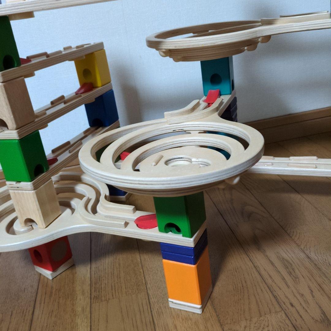 ボーネルンド クアドリラ ツイスト&レールセット　ボールキャッチャー付き