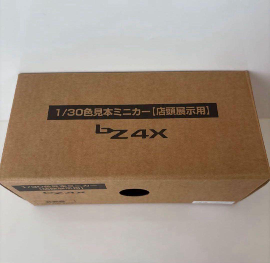 トヨタ 新型bZ4X ミニカーカラーサンプル アティチュードブラック黒【非売品】