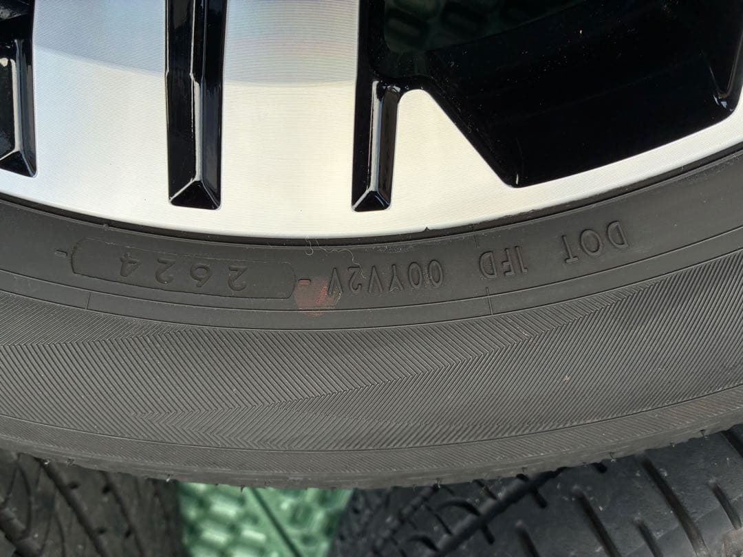 【魔王】デリカd5 純正タイヤホイール18インチ4本　純正ナット20本