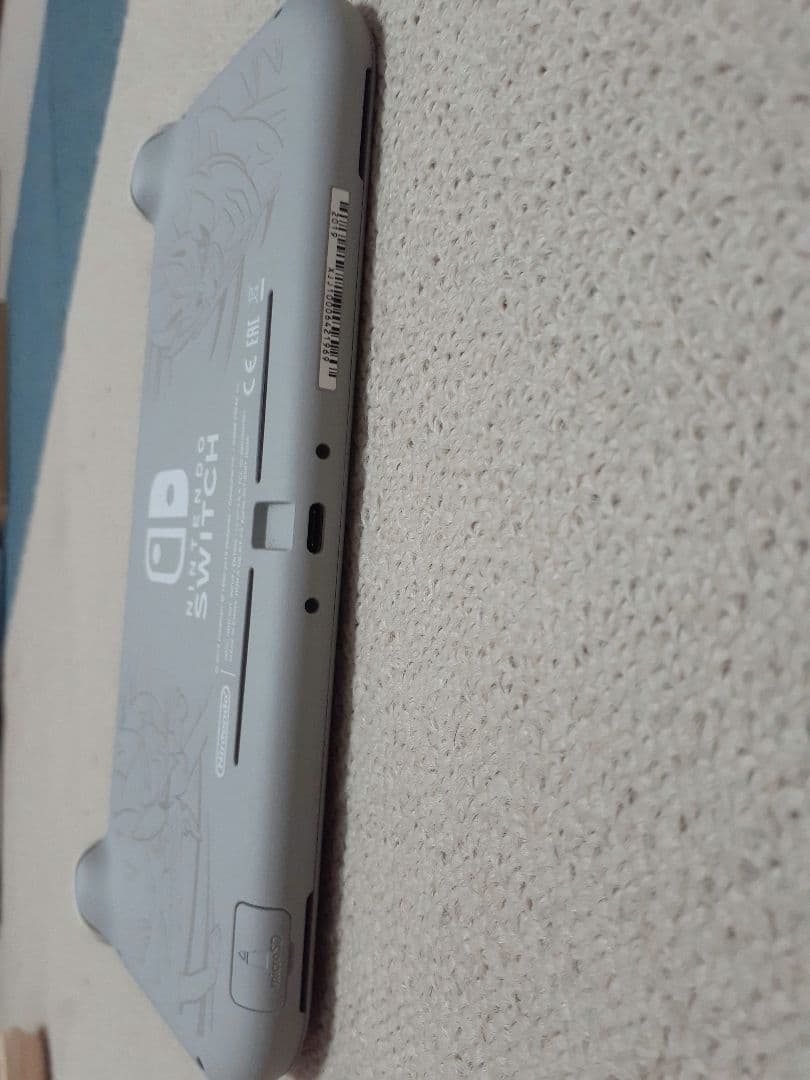 NINTENDO SWITCH LITE ザシアン・ザマゼンタ