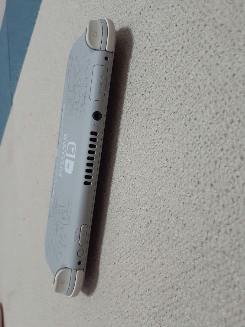 NINTENDO SWITCH LITE ザシアン・ザマゼンタ