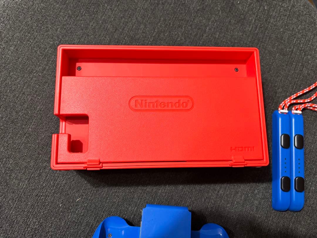 switch 本体 マリオレッド　コントローラー2個セット