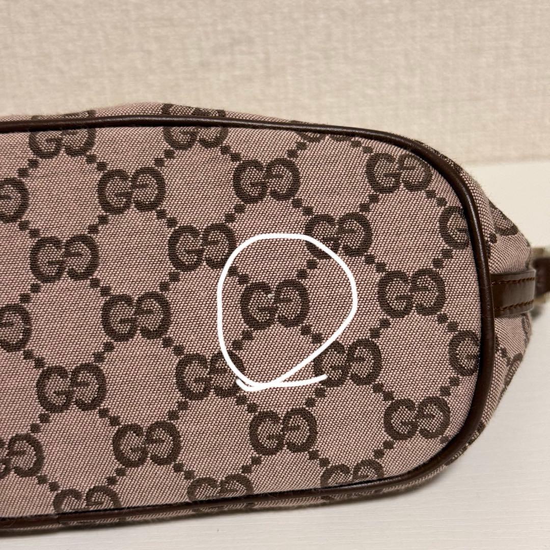 GUCCI グッチ アクセサリーポーチ　GGキャンバス