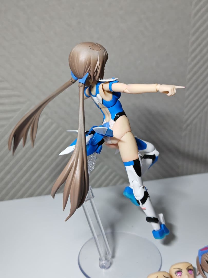 フレームアームズ・ガール スティレット SwimsuitブルーインパルスVer